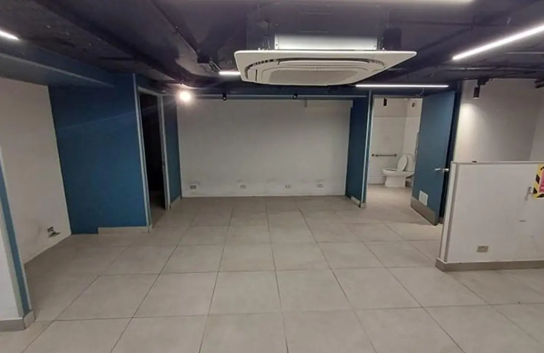 Local Comercial En Alameda - 96,6m² — imagen 6