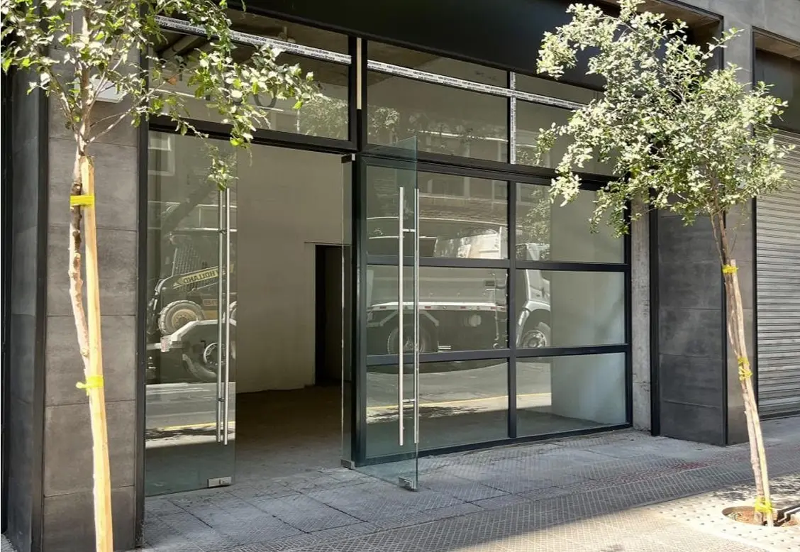 Local Comercial En Alameda - 96,6m²