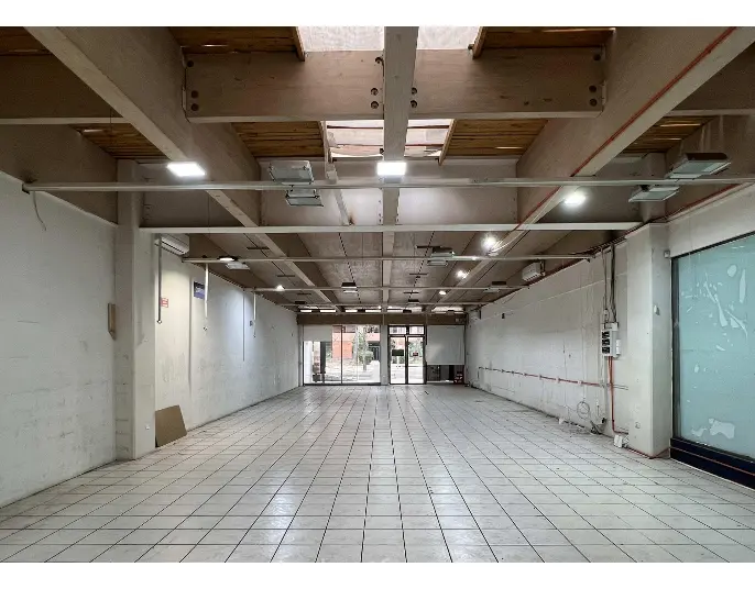 Local Comercial En Las Condes - 1302,1m² — imagen 2