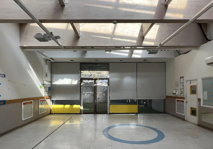 Local Comercial En Las Condes - 1302,1m² — imagen 5