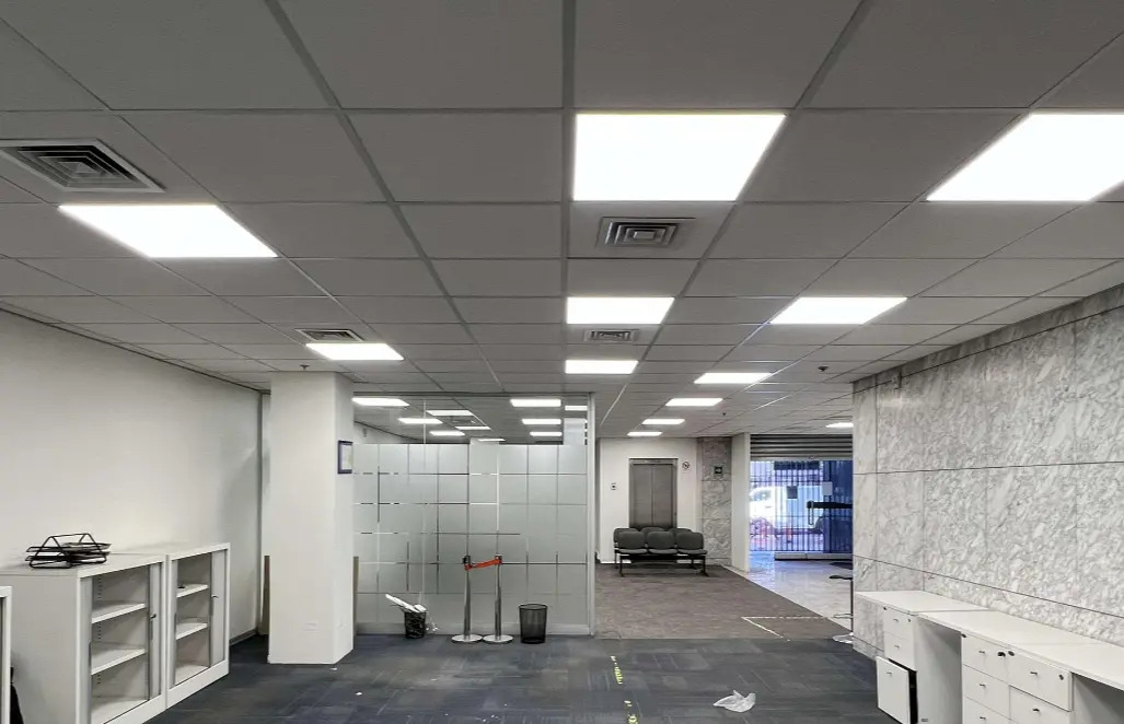 Arriendo Local Comercial En Metro Los Leones - 290,8m² — imagen 8