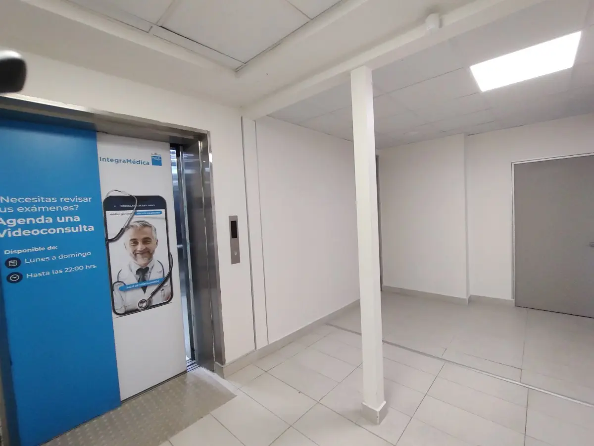 Arriendo Local Comercial De 652 M2, En Centro De Santiago — imagen 3