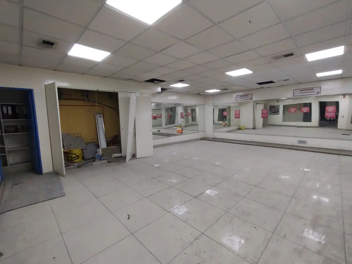 Arriendo Local Comercial De 652 M2, En Centro De Santiago — imagen 4