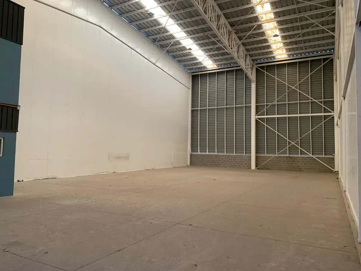 Arriendo Bodega De 464m2 En Colina