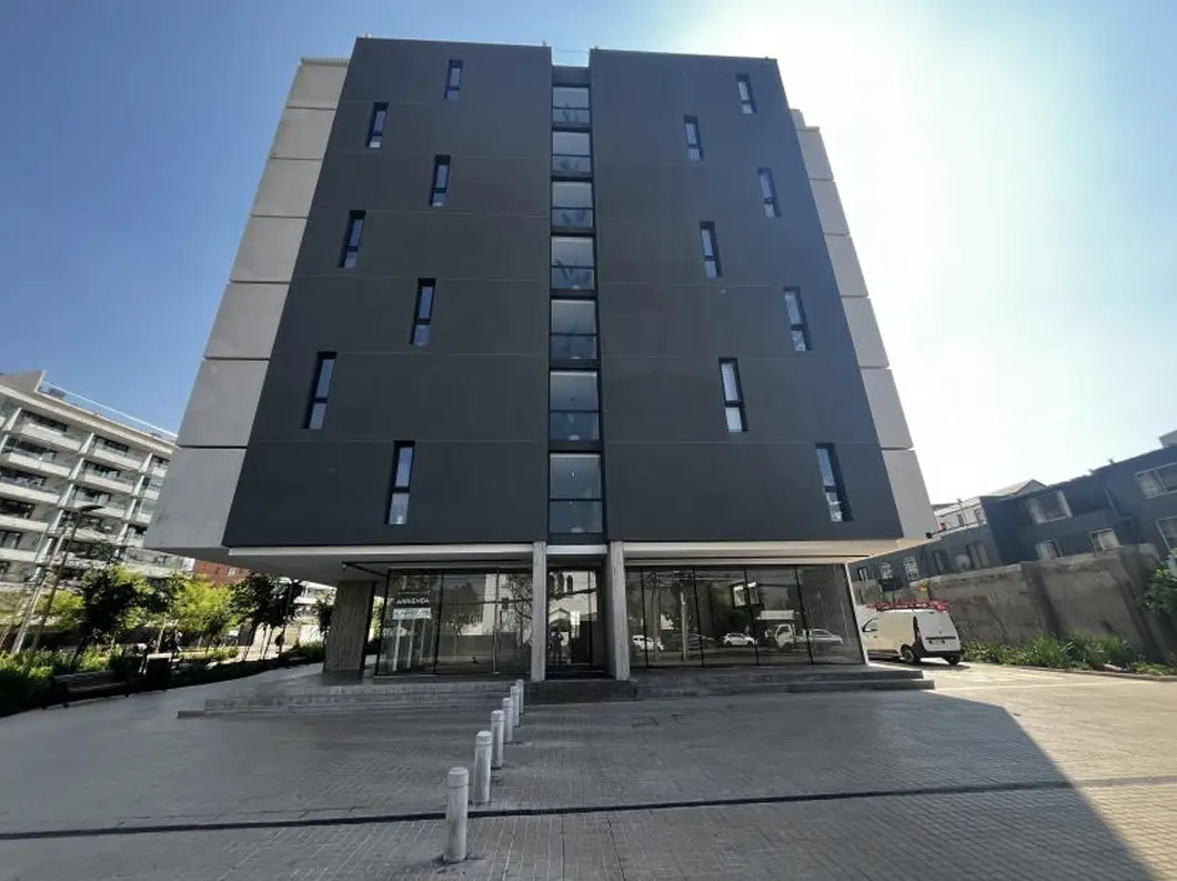 Local Comercial De 116m² - Avenida Apoquindo — imagen 2