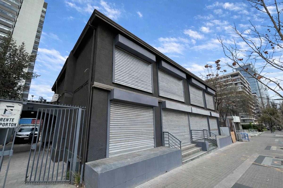 Arriendo Casa Comercial - Ubicación Estratégica En Apoquindo — imagen 2