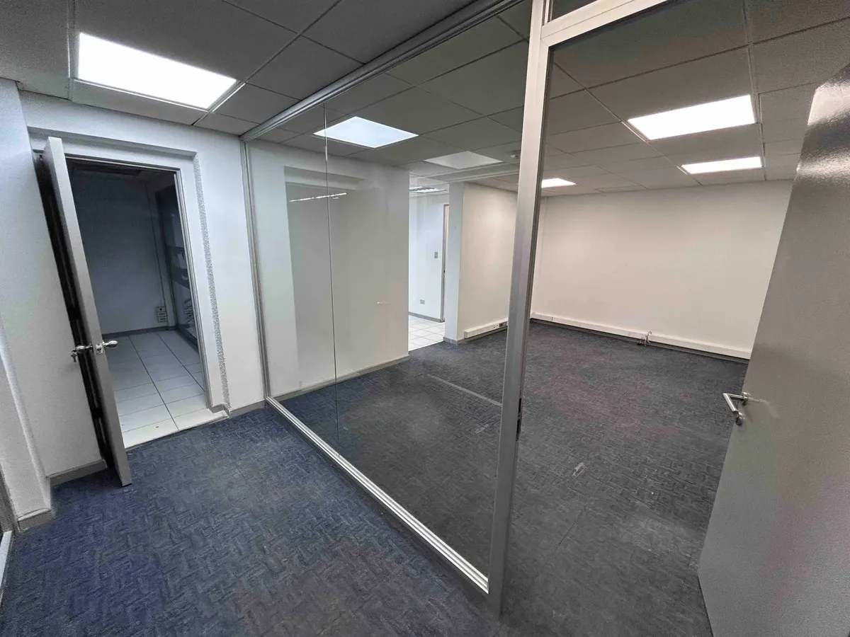 Arriendo Casa Comercial - Ubicación Estratégica En Apoquindo — imagen 10