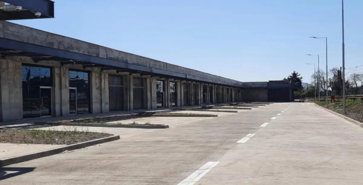 Arriendo Bodegas De 1050m2 En Renca — imagen 2