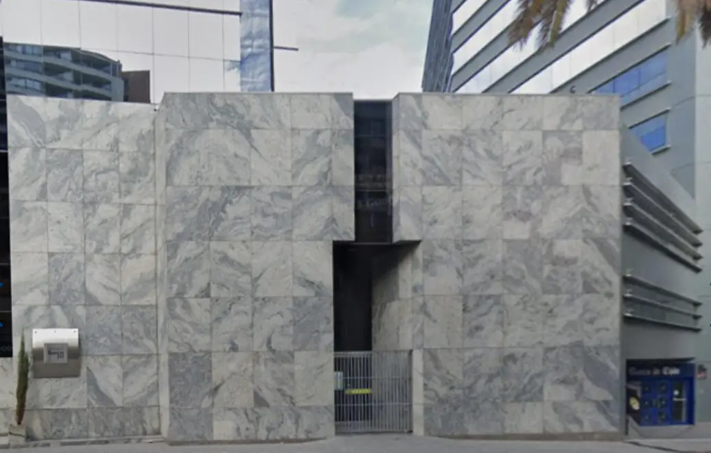 Local Comercial En Metro Los Leones - 290,8m² — imagen 3