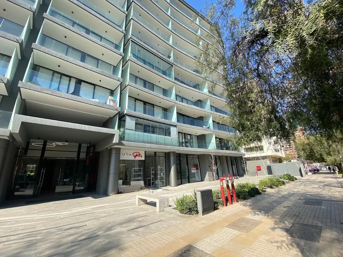 Local Comercial En Las Condes - Desde 32m² — imagen 2