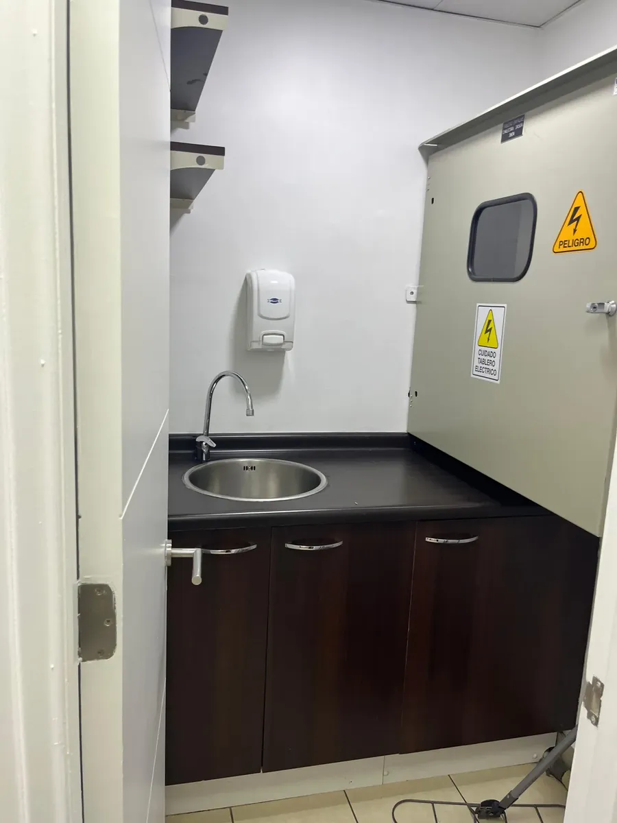 Oficina En Venta De 168m2, 5 Estac Y 1 Bodega Nva Las Condes — imagen 5