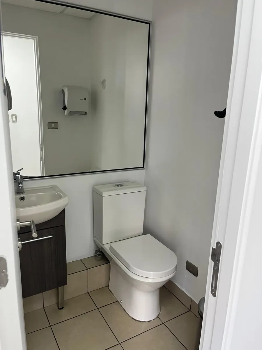 Oficina En Venta De 168m2, 5 Estac Y 1 Bodega Nva Las Condes — imagen 6