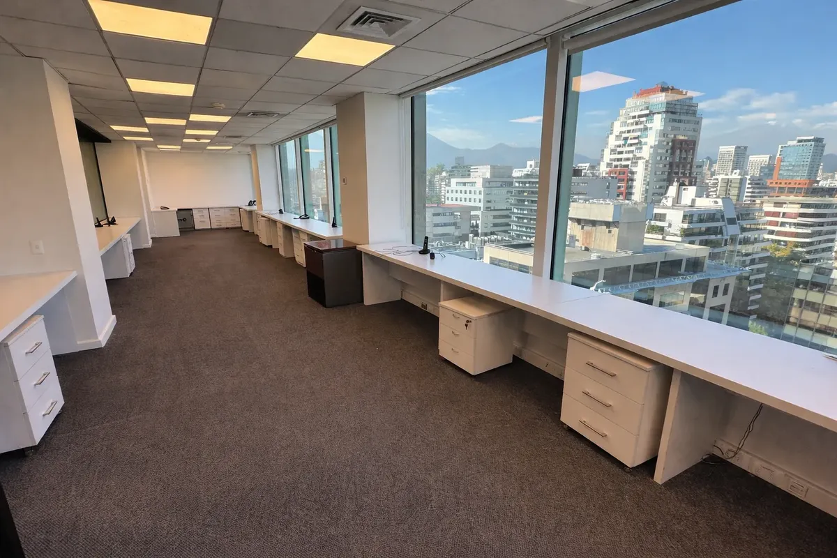 Oficina Amplia Luminosa De Alto Estándar 230m2 Metro El Golf — imagen 3
