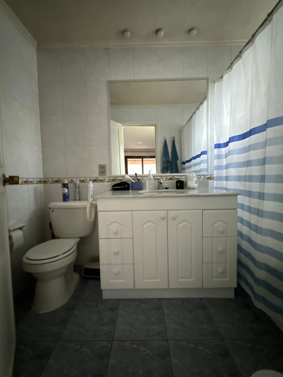 Increible Casa Sólida Barrio Tranquilo Sector Las Hualtatas — imagen 10