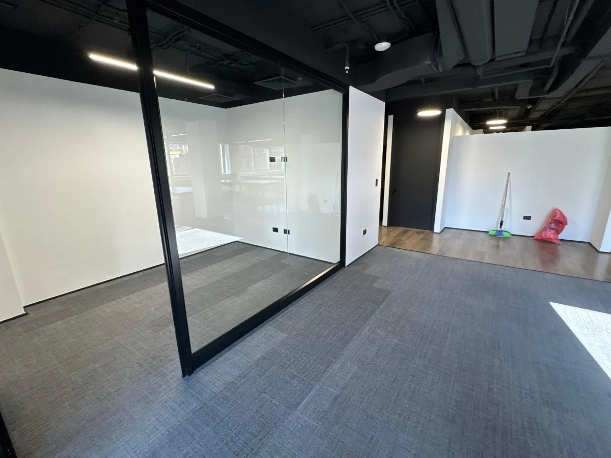 Oficina De 259m2 Remodelada Y Amoblada - Isidora Goyenechea  — imagen 7