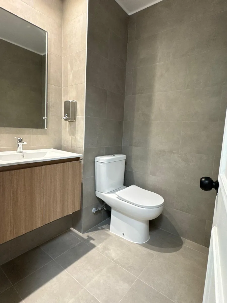 Oficina De 259m2 Remodelada Y Amoblada - Isidora Goyenechea  — imagen 11