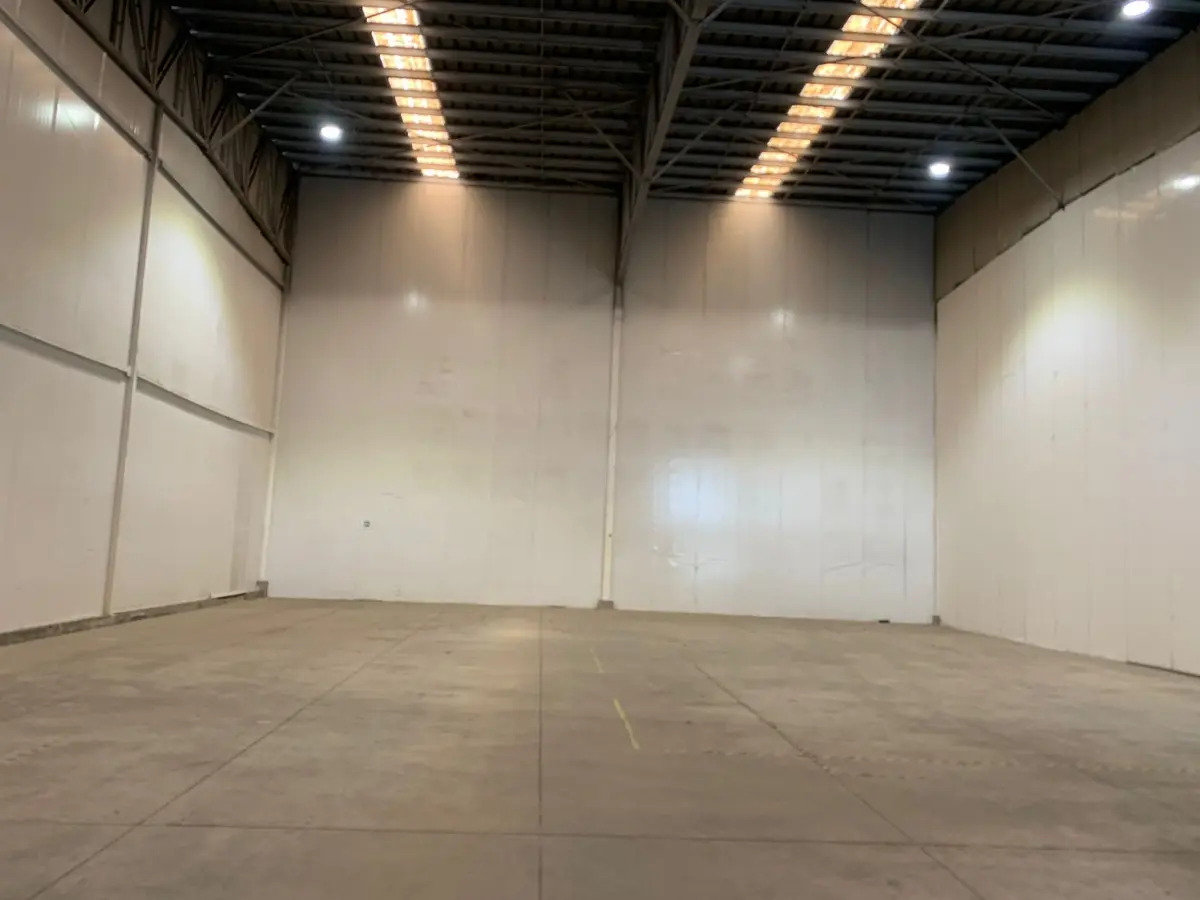 Arriendo Bodegas Desde 400 M2 Hasta 1500m2 En Colina