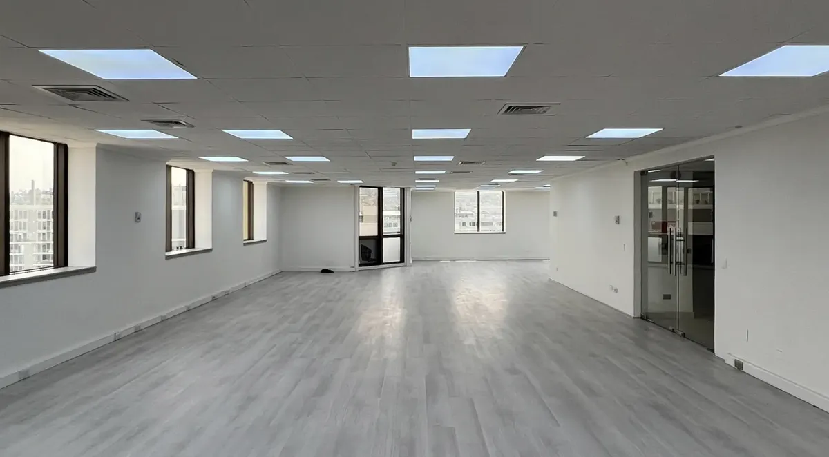 Oficina Habilitada Recien Remodelada De 200m2