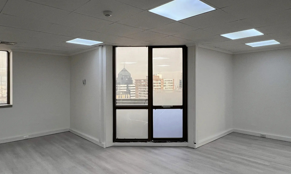 Oficina Habilitada Recien Remodelada De 200m2 — imagen 11