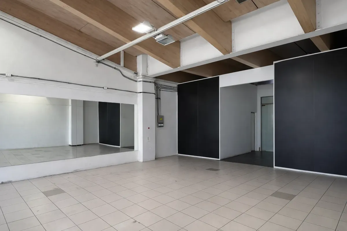Local Comercial Con Alto Flujo 142,72 M2 - Av. Las Condes — imagen 7