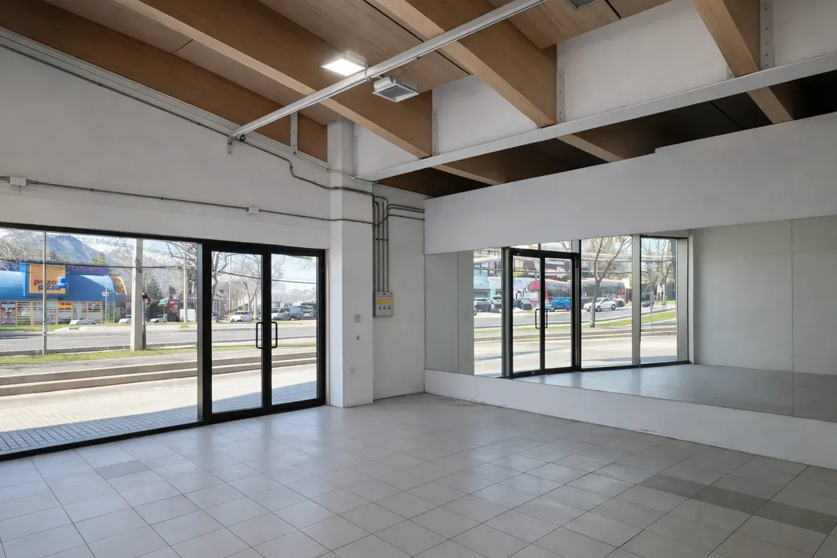 Local Comercial Con Alto Flujo 142,72 M2 - Av. Las Condes — imagen 6