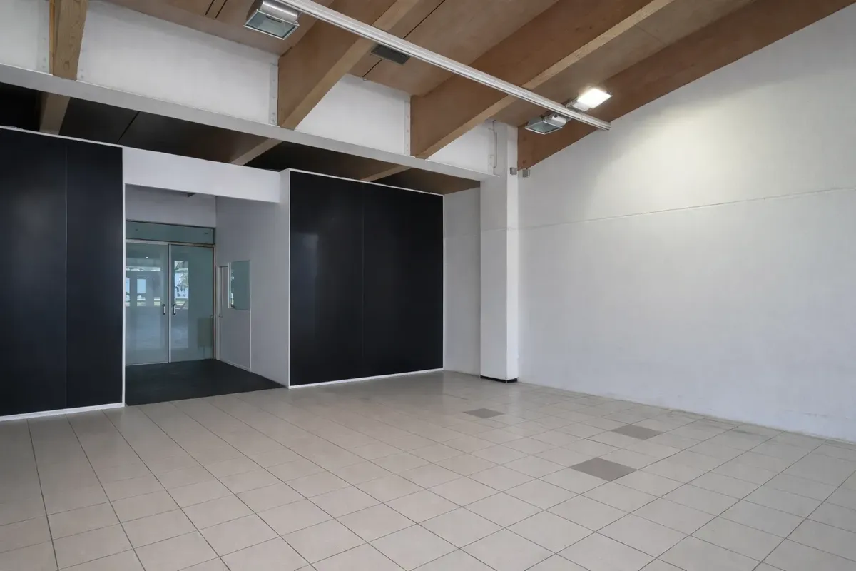 Local Comercial Con Alto Flujo 142,72 M2 - Av. Las Condes — imagen 9