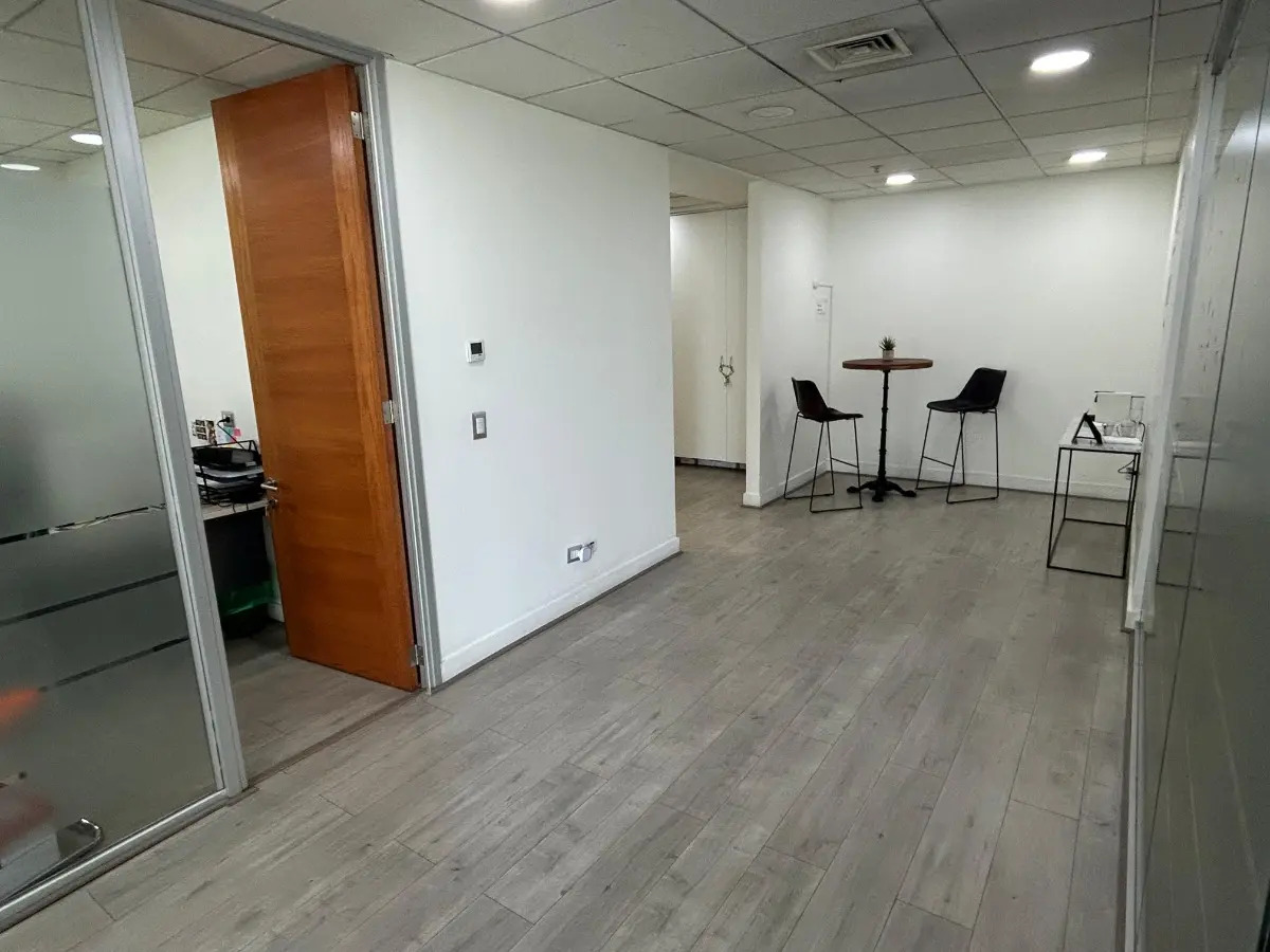 Oficina De 335 Cerro El Plomo Excelente Nivel — imagen 5