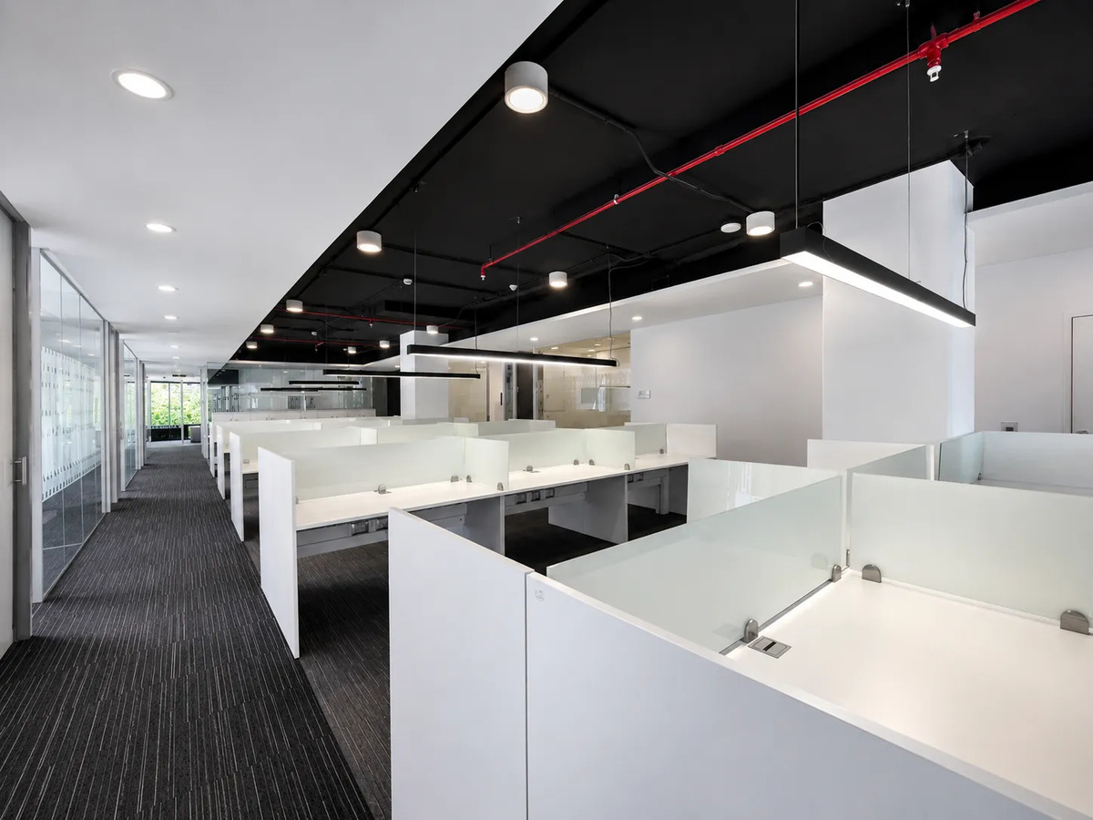 Exclusiva Oficina Corporativa 780m2 Amoblada Clase A El Golf — imagen 2