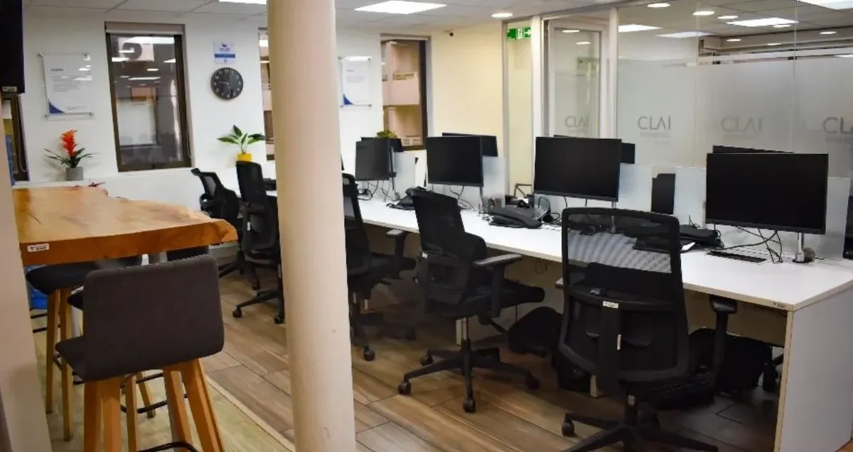 Oficina De 121,23m2 Barrio El Golf Mut Las Condes
