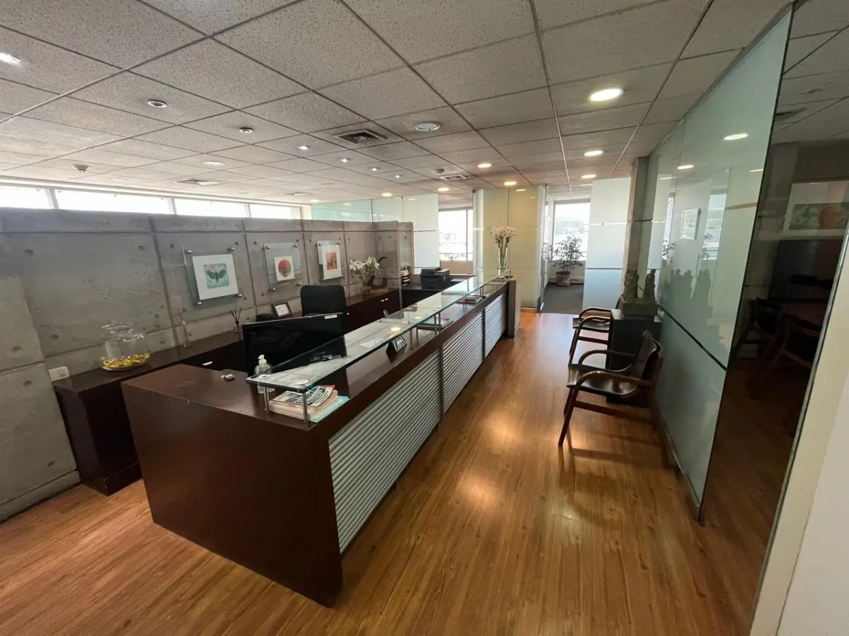 Arriendo Oficina De 242m2 Avenida Vitacura - Am Vespucio — imagen 2