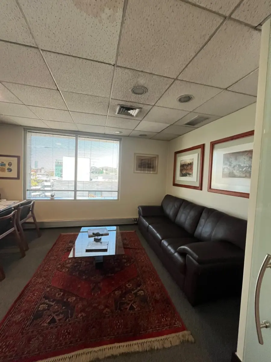 Arriendo Oficina De 242m2 Avenida Vitacura - Am Vespucio — imagen 4