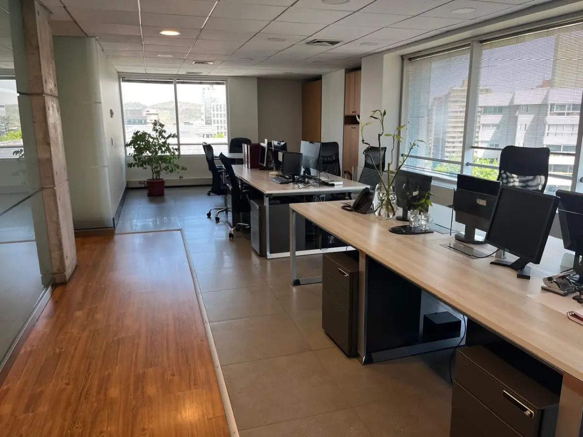 Arriendo Oficina De 242m2 Avenida Vitacura - Am Vespucio — imagen 6