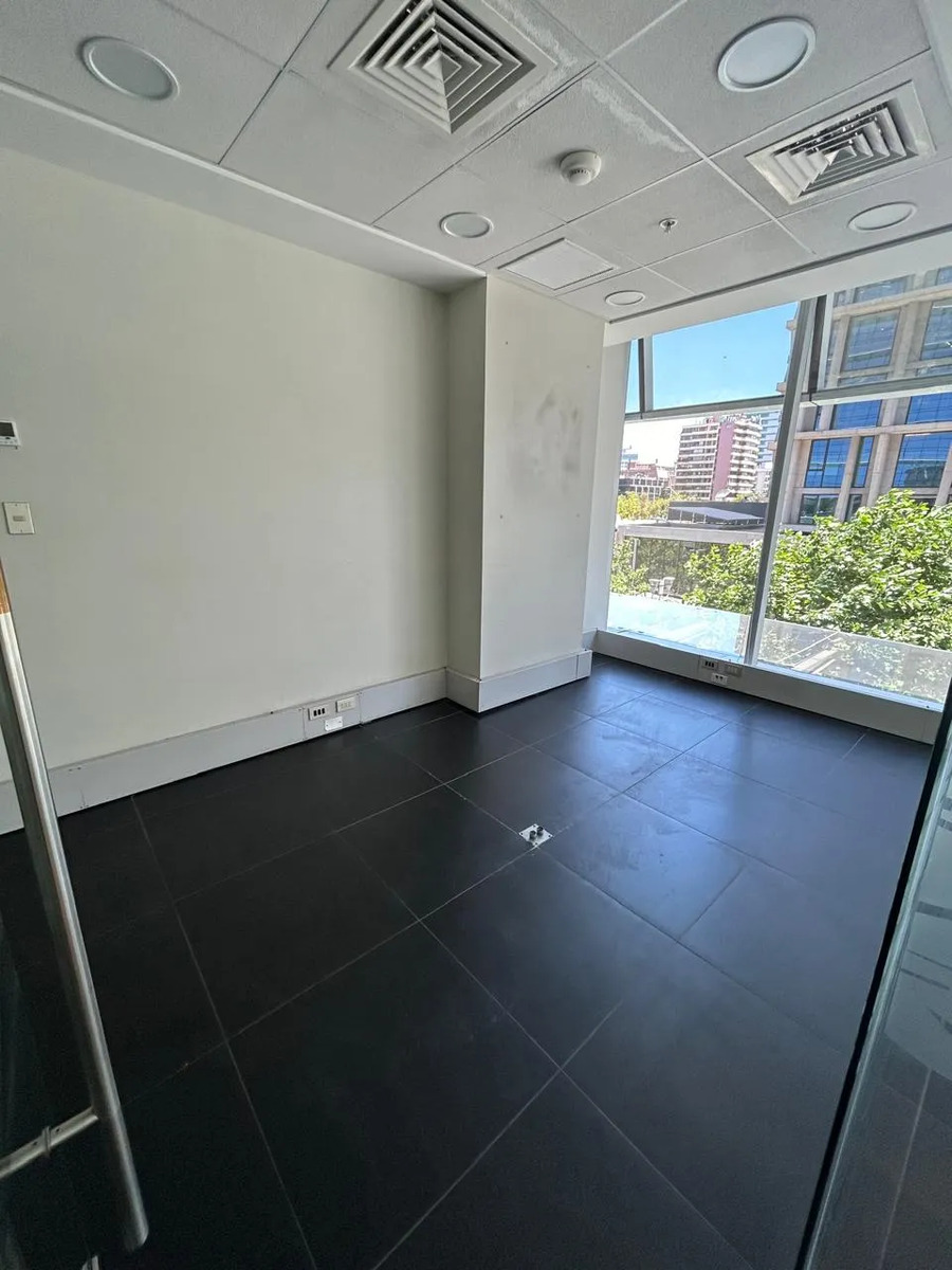 Oficina En El Golf Habilitada De 316m2 — imagen 3