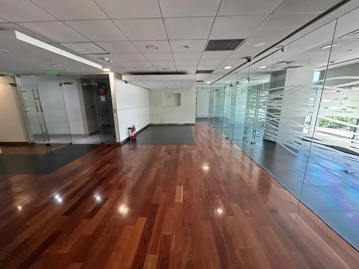 Oficina En El Golf Habilitada De 316m2 — imagen 2