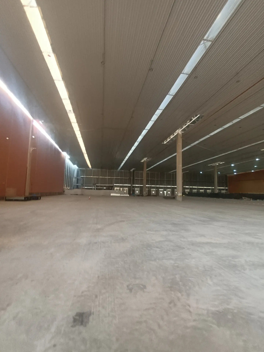 Bodega En Arriendo De 2.000 M² En Enea 