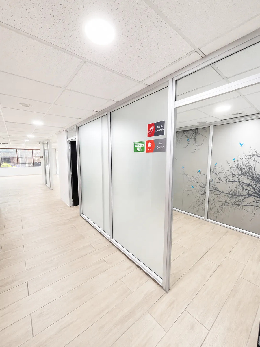 Oficina Habilitada De 300 M2 En El Golf ( Las Condes). — imagen 8