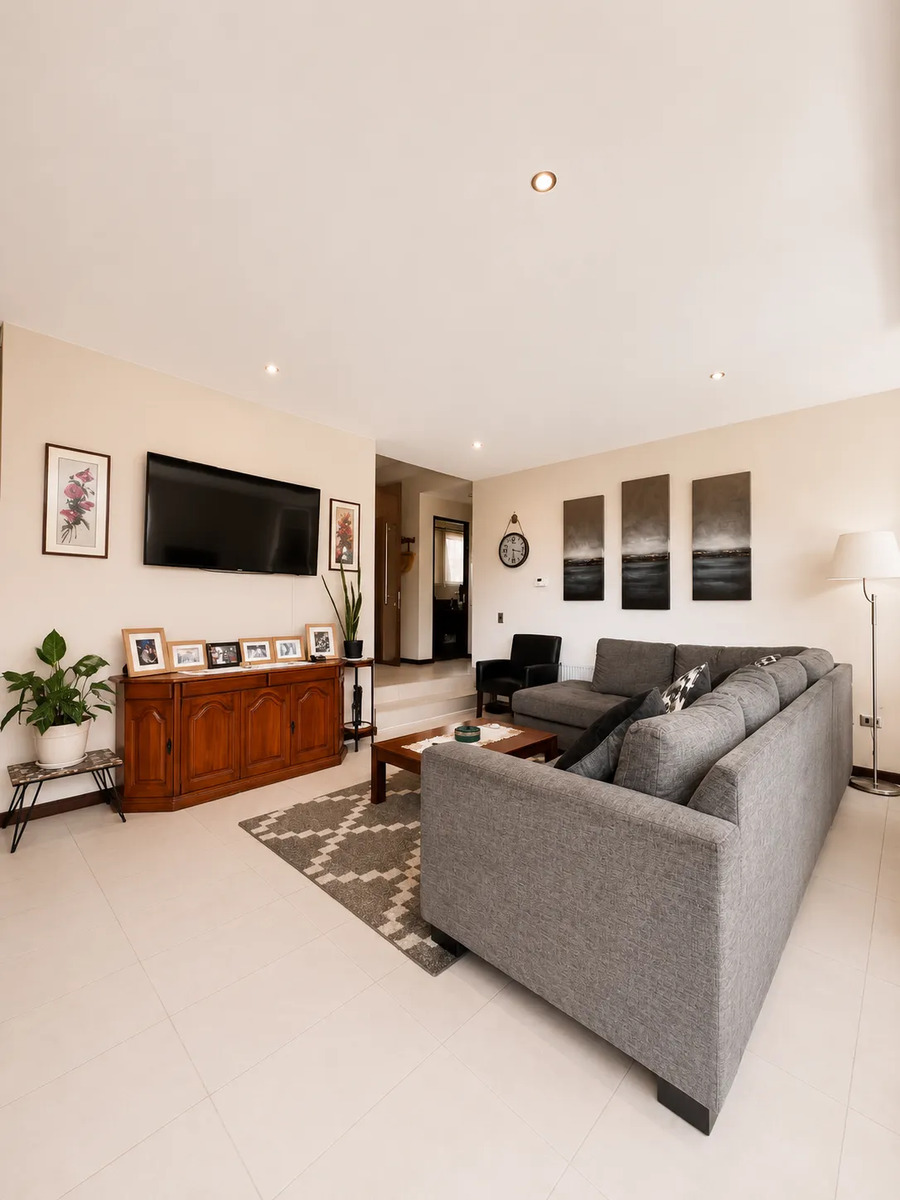 Exclusiva Casa En Condominio En La Reina Alta Con Piscina — imagen 4