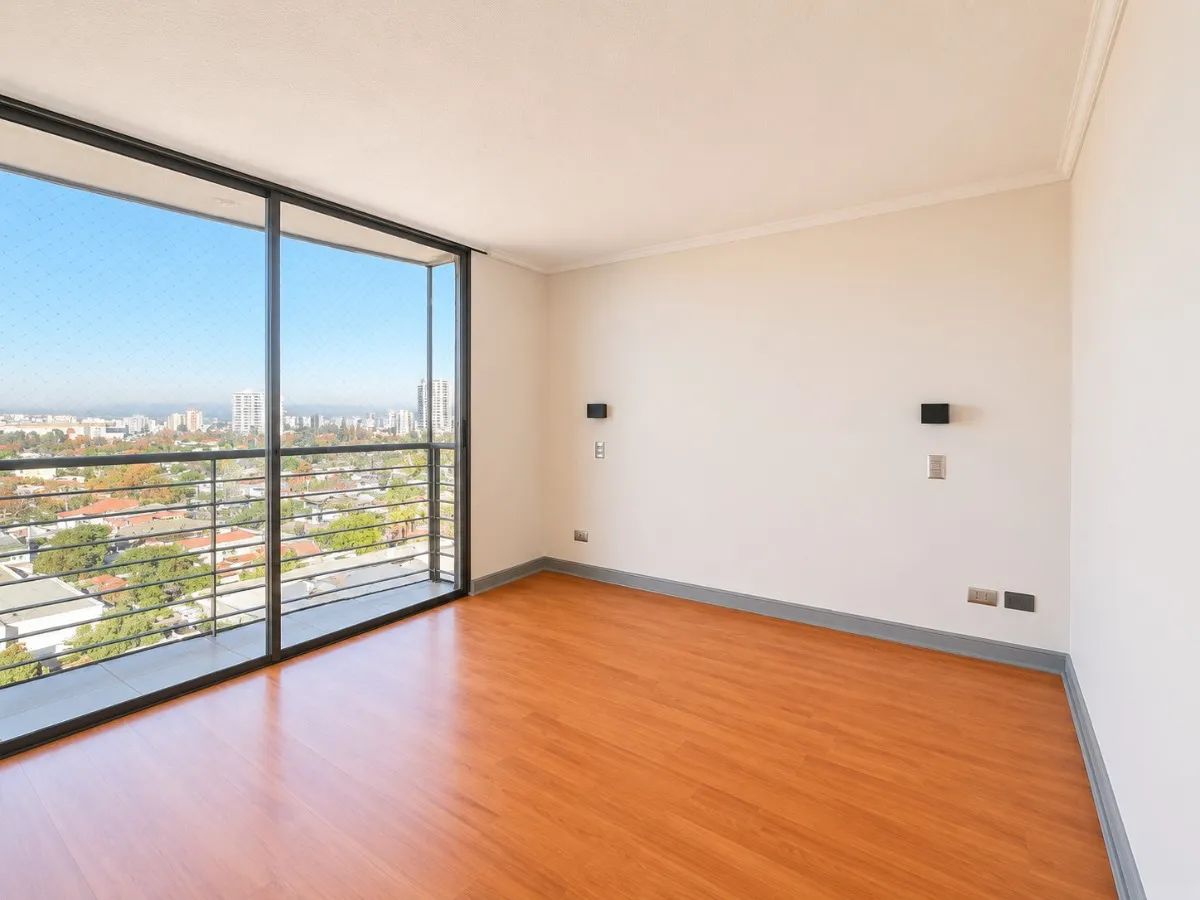 Departamento Remodelado 3d/2b En Ñuñoa Con Vista Despejada — imagen 11
