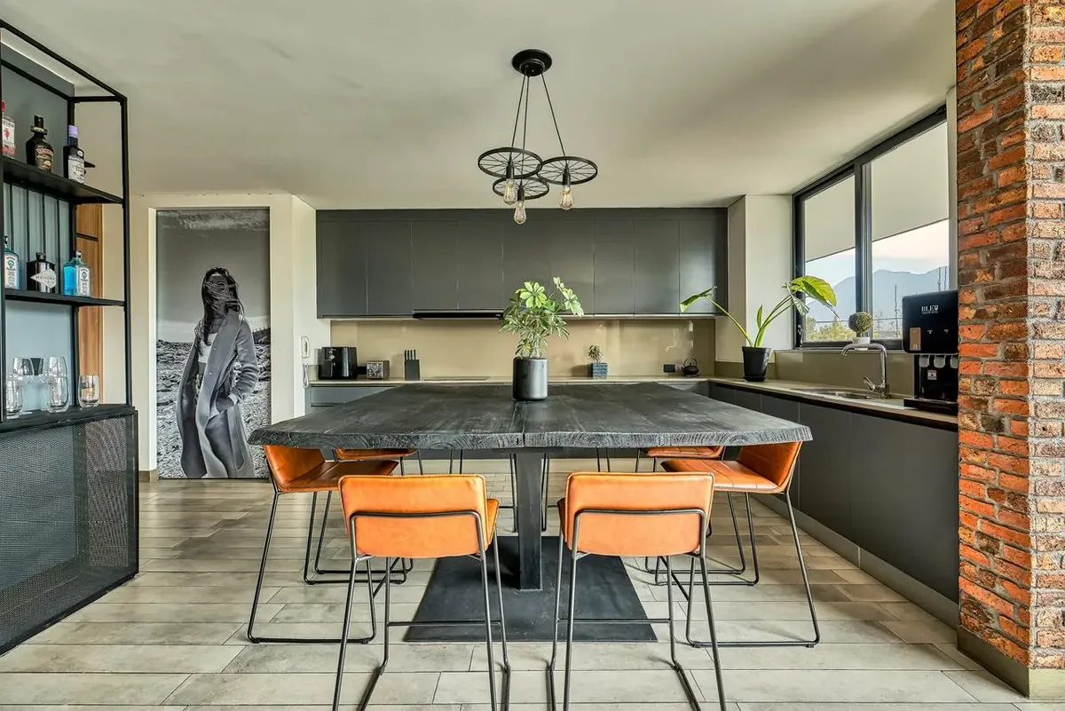 Exclusivo Dúplex En Vitacura Con Vista Al Cerro Manquehue — imagen 9