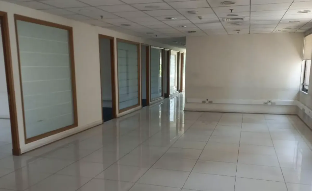 Oficinas Habilitadas Para Area Salud 228m2