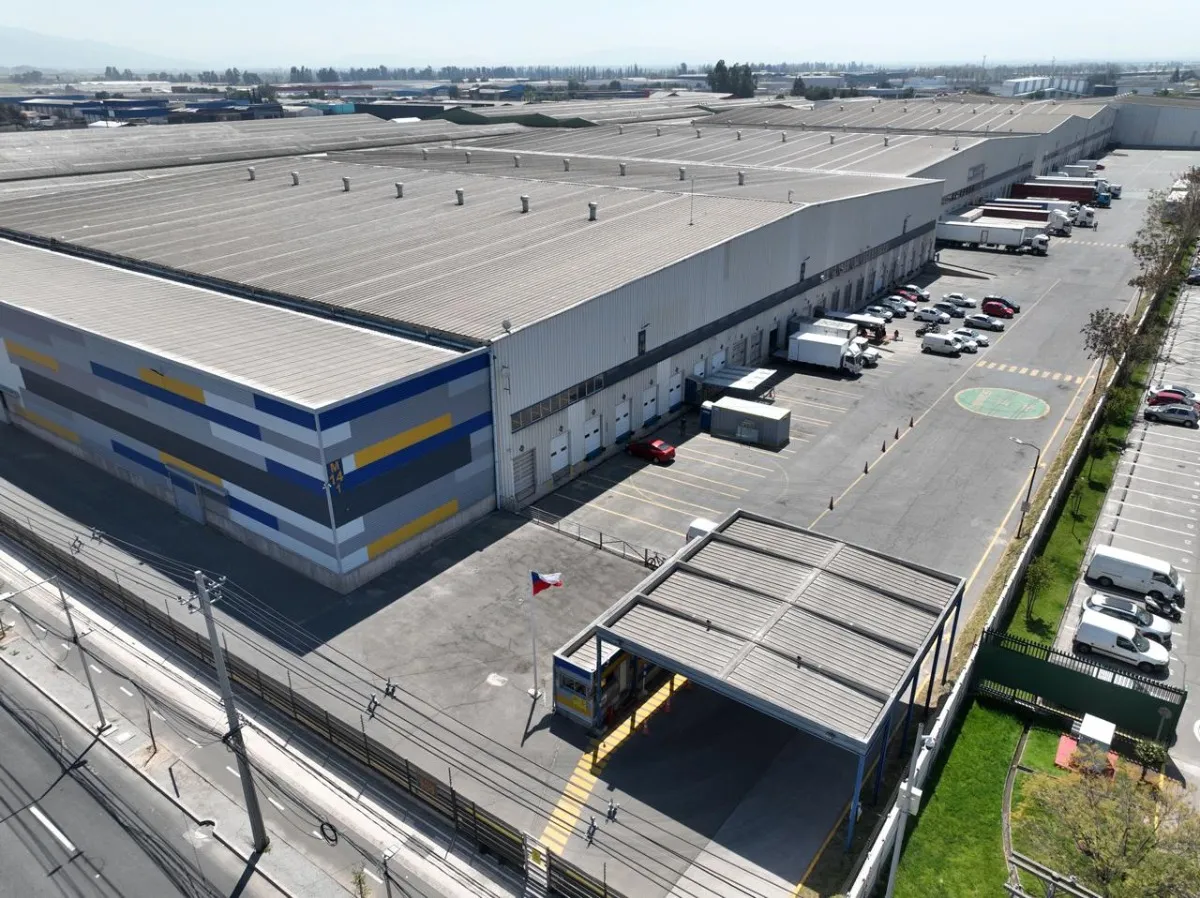 Arriendo Bodegas De 2948m2 En Lo Boza - Quilicura — imagen 2
