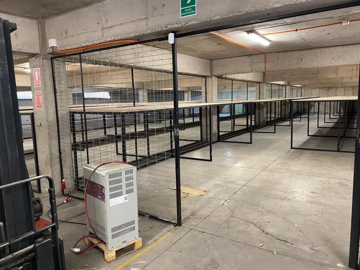 Se Arrienda Espectacular Bodega De 2500m2 En Huechuraba — imagen 9