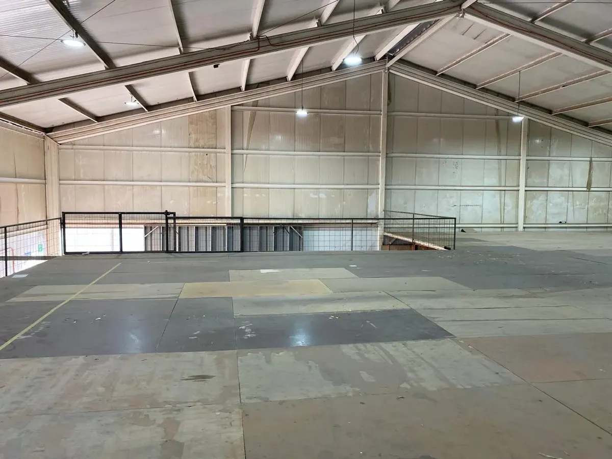Se Vende Gran Bodega De 2500m2 En Huechuraba — imagen 5