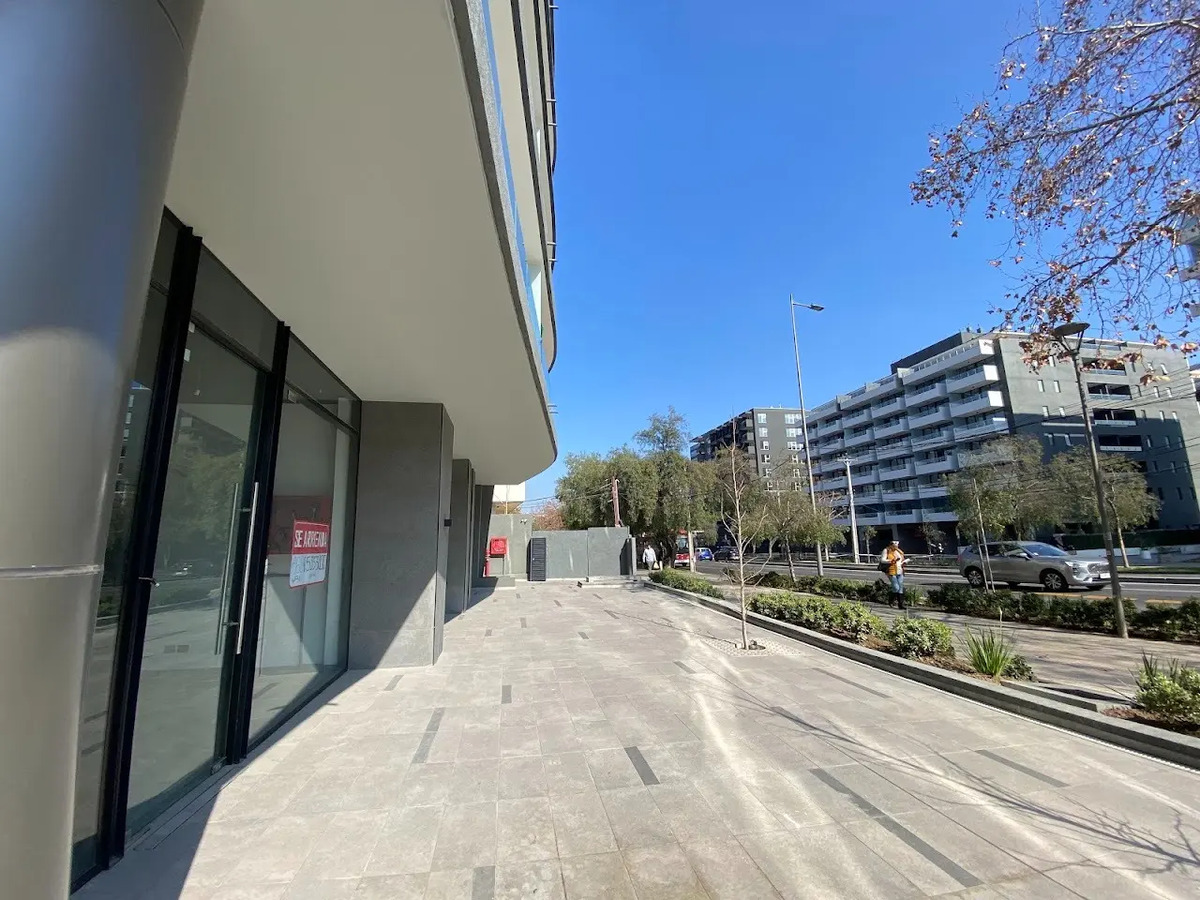 Locales En El Mejor Sector De Las Condes, Desde 32 M2 — imagen 12