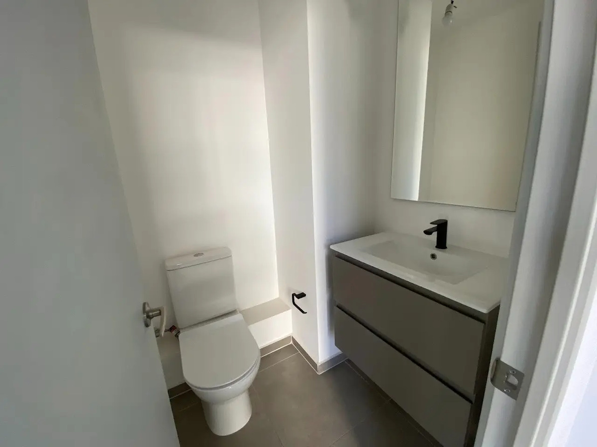 Locales En El Mejor Sector De Las Condes, Desde 32 M2 — imagen 10