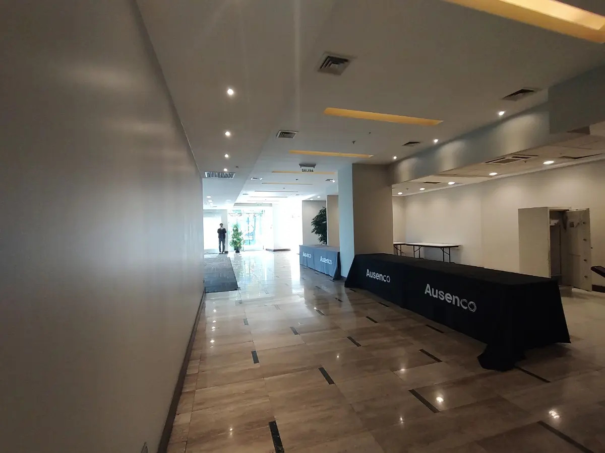 Gran Local Comercial En Pleno San Damián 480,8 M2 — imagen 11