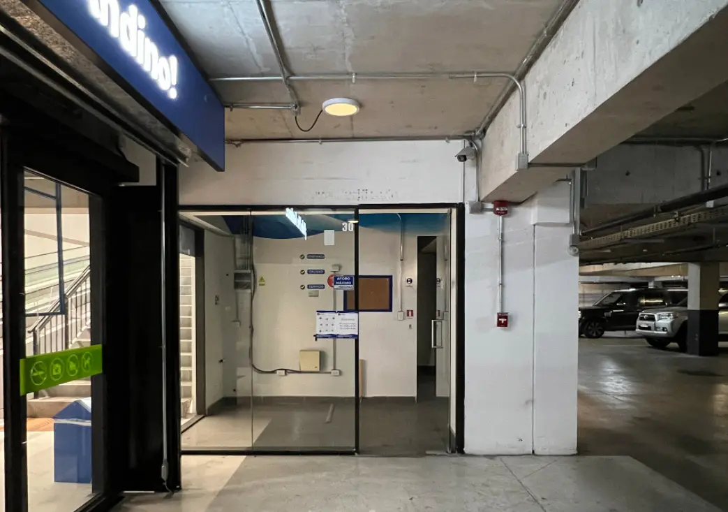 Local Comercial En Strip Center 33 M2, Lo Barnechea — imagen 3