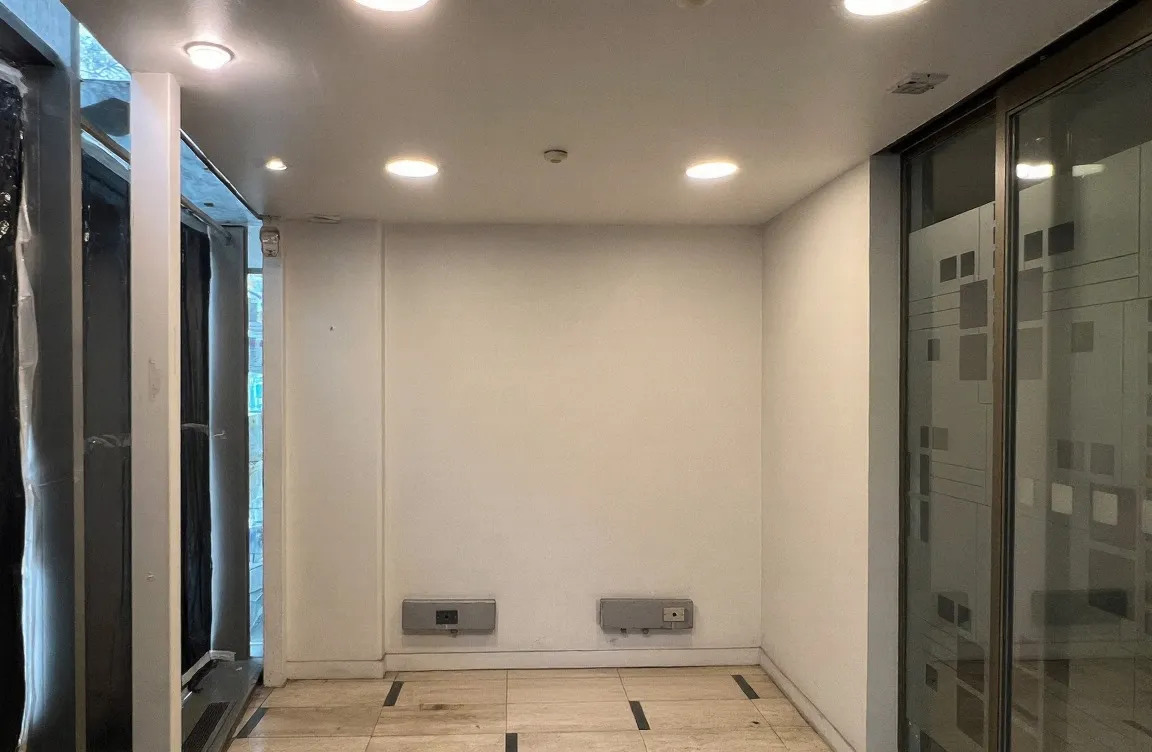 Arriendo De Local En Plena Avenida Las Condes 171,8 M2 — imagen 10