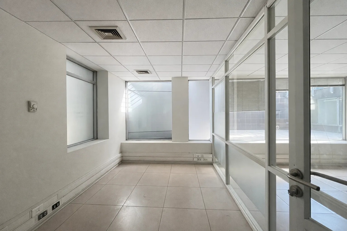 Local Comercial 331,7 M2 - Metro El Golf