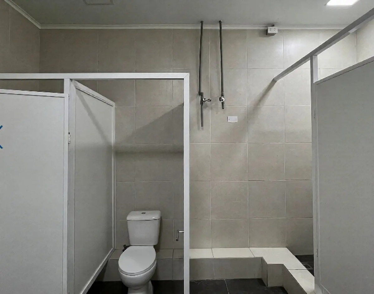 Amplio Local Comercial 1.302,1 M2 - Las Condes — imagen 10
